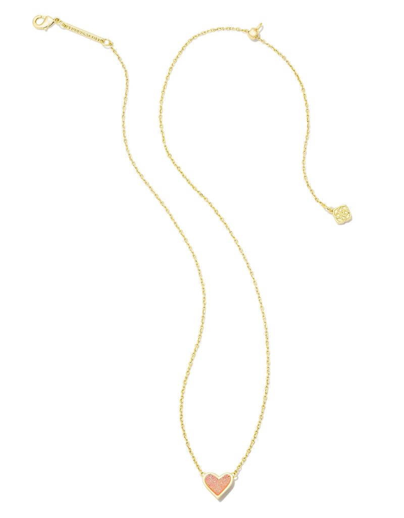 KENDRA SCOTT DESIGN Framed Ari Heart Gold Short Pendant Necklace in Light Pink Drusy