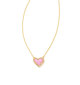 KENDRA SCOTT DESIGN Ari Heart Gold Pendant Necklace in Bubblegum Pink Kyocera Opal
