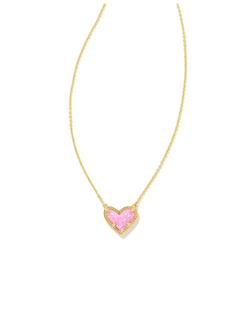 KENDRA SCOTT DESIGN Ari Heart Gold Pendant Necklace in Bubblegum Pink Kyocera Opal