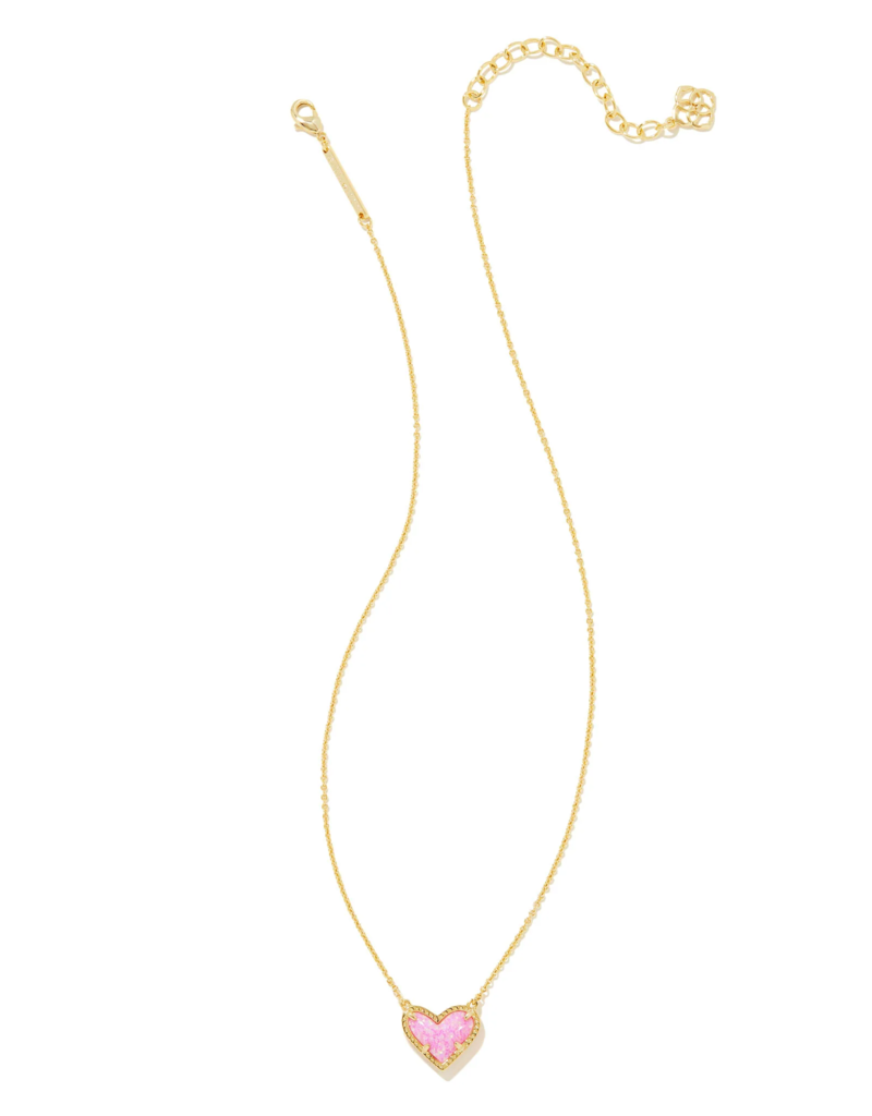 KENDRA SCOTT DESIGN Ari Heart Gold Pendant Necklace in Bubblegum Pink Kyocera Opal