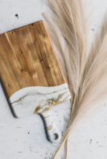 LYNN & LIANA SERVEWARE Medium Acacia Cheese Board in Gold Quartz