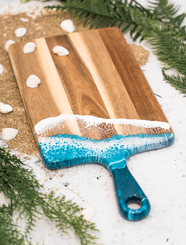 LYNN & LIANA SERVEWARE Medium Acacia Cheese Board in Ocean Vibes