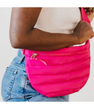 PRETTY SIMPLE Jolie Puffer Belt Bag in Fuschia