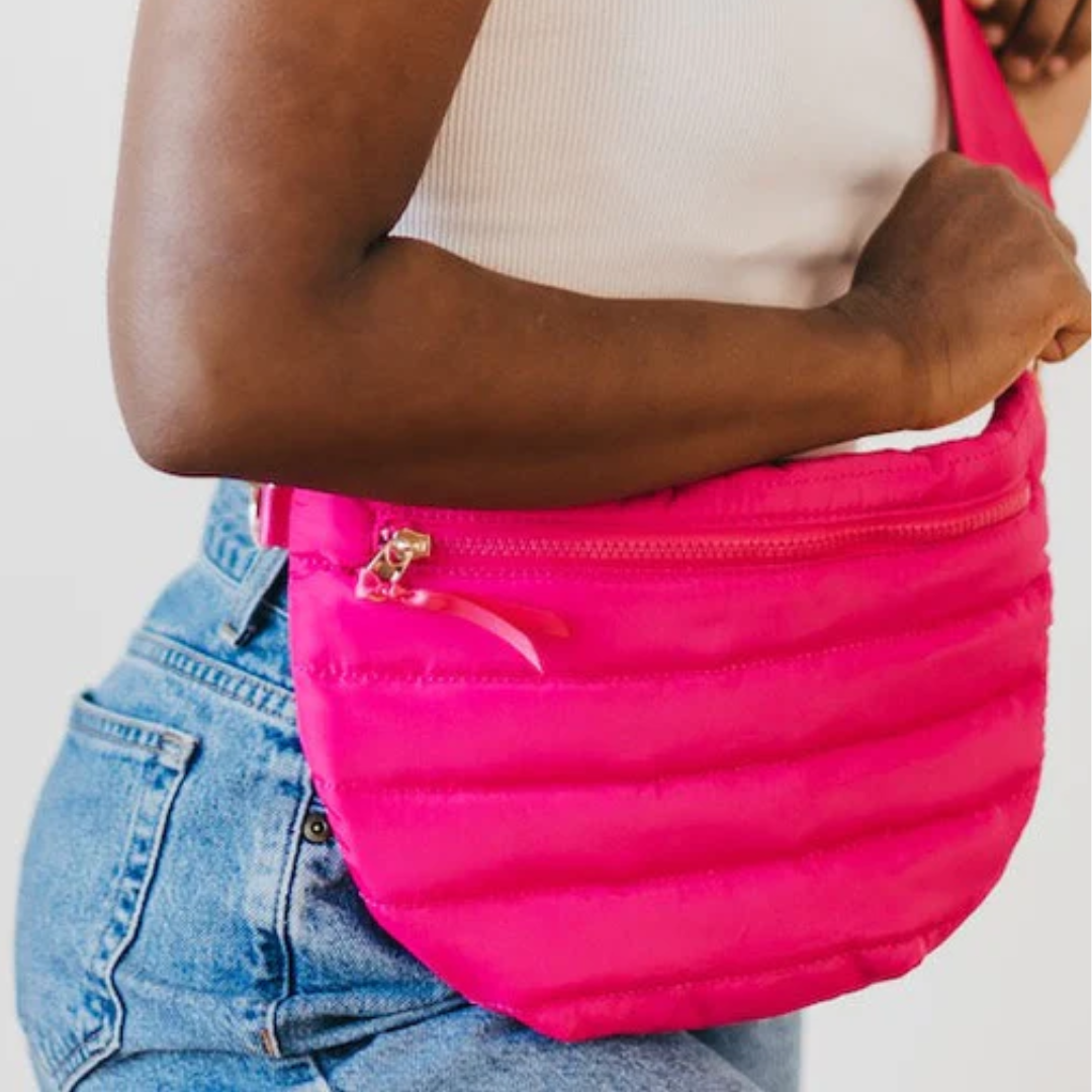 PRETTY SIMPLE Jolie Puffer Belt Bag in Fuschia