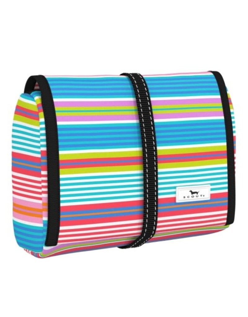 SCOUT Beauty Burrito Hanging Toiletry Bag in Fruit Of Tulum