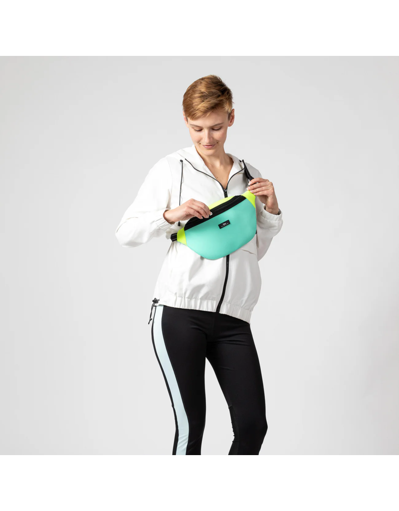 SCOUT Sun Belt Neoprene Belt Bag in Ocean and Soleil