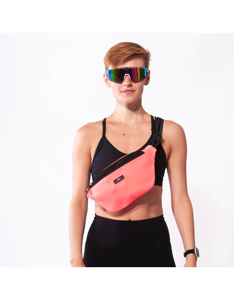 SCOUT Sun Belt Neoprene Belt Bag in Coral