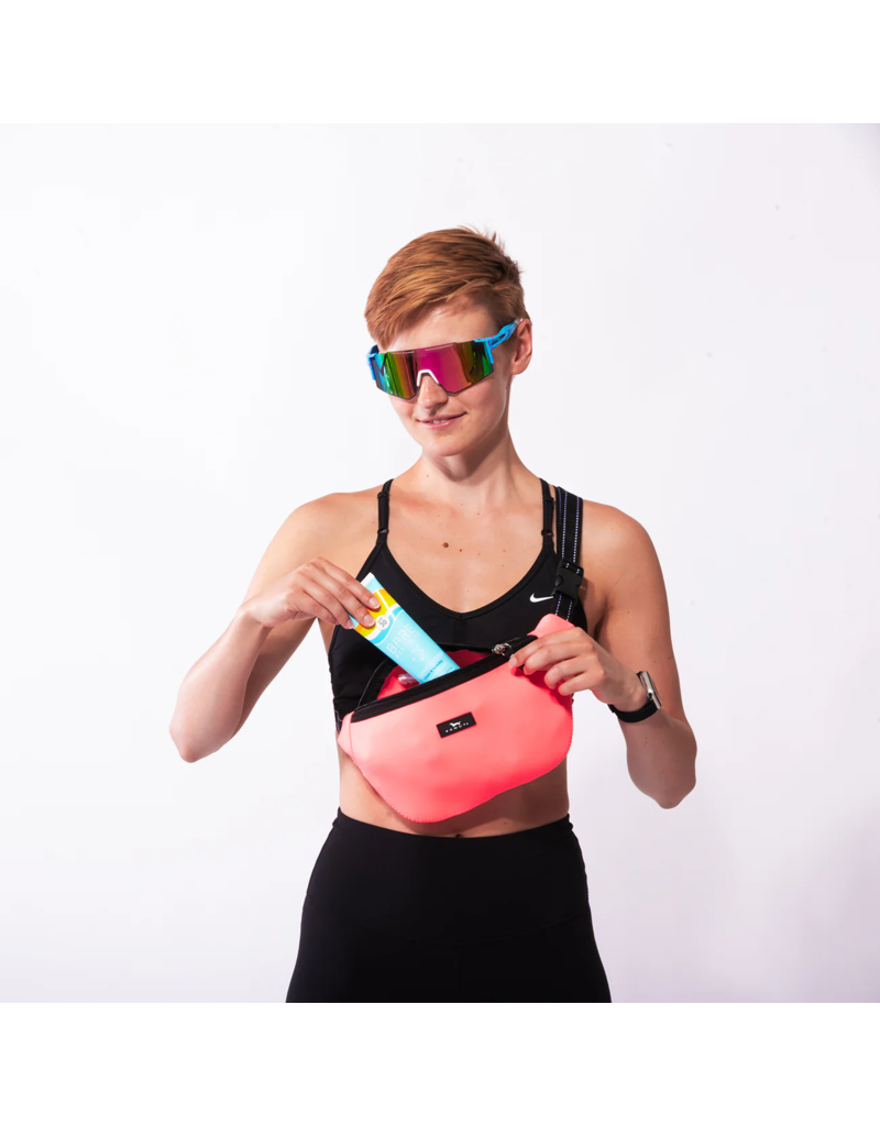 SCOUT Sun Belt Neoprene Belt Bag in Coral