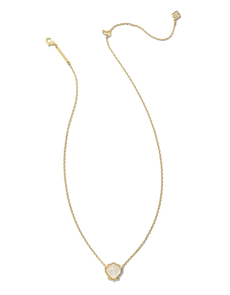 KENDRA SCOTT DESIGN Brynne Gold Shell Short Pendant Necklace in Ivory Mother-of-Pearl