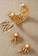 KENDRA SCOTT DESIGN Shea Statement Stud Earrings in Vintage Gold