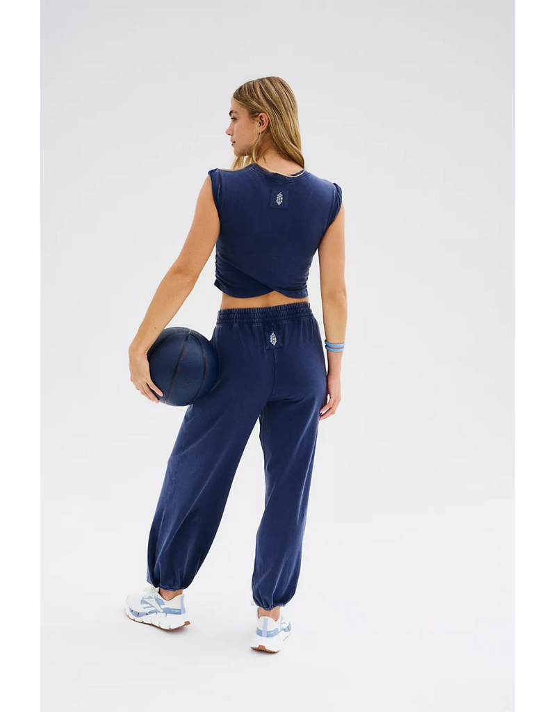 FREE PEOPLE MOVEMENT Hot Shot Crossover Set in Midnight Navy