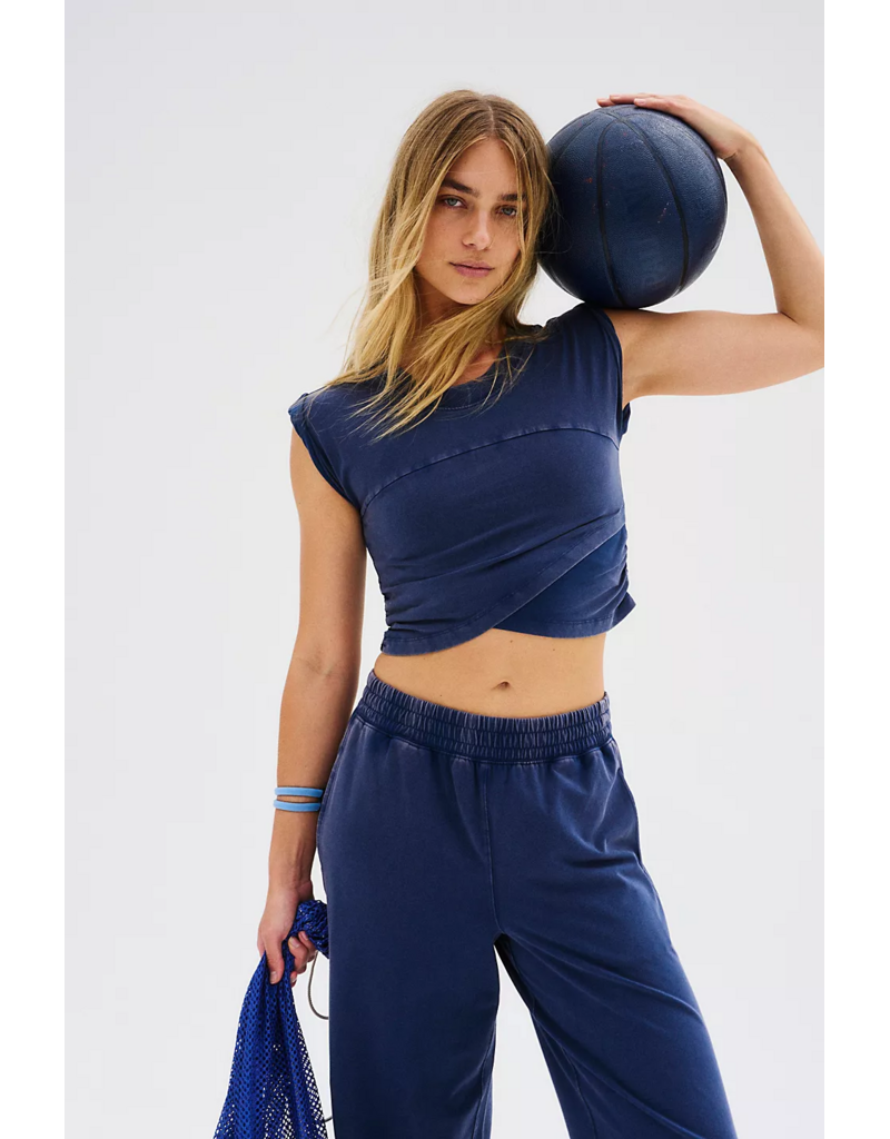 FREE PEOPLE MOVEMENT Hot Shot Crossover Set in Midnight Navy