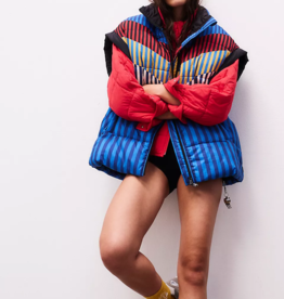 FREE PEOPLE MOVEMENT In A Bubble Printed Puffer Vest in Chevron Camper Blue Combo