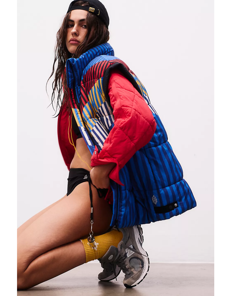FREE PEOPLE MOVEMENT In A Bubble Printed Puffer Vest in Chevron Camper Blue Combo
