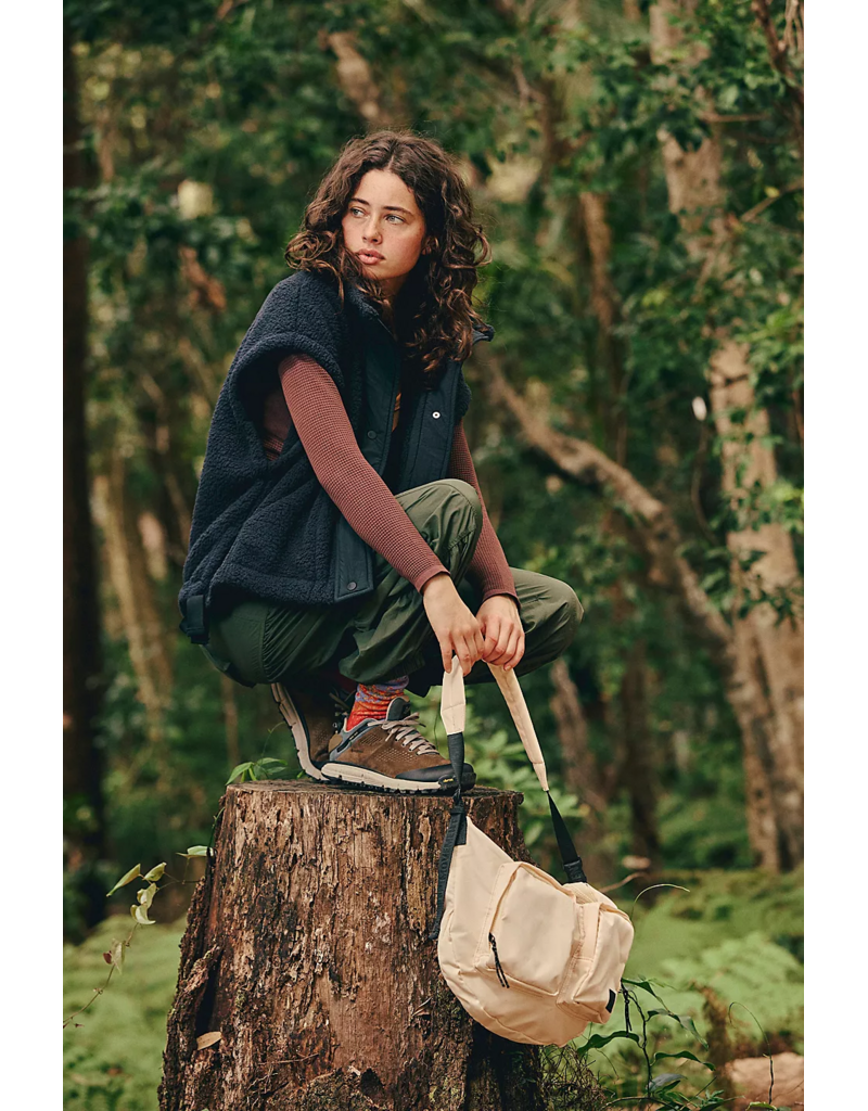 FREE PEOPLE MOVEMENT Scout It Out Fleece Vest in Black