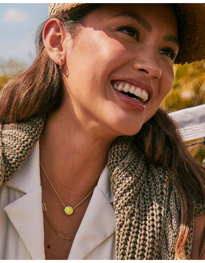 KENDRA SCOTT DESIGN Tennis Silver Short Pendant Necklace in Chartreuse Magnesite