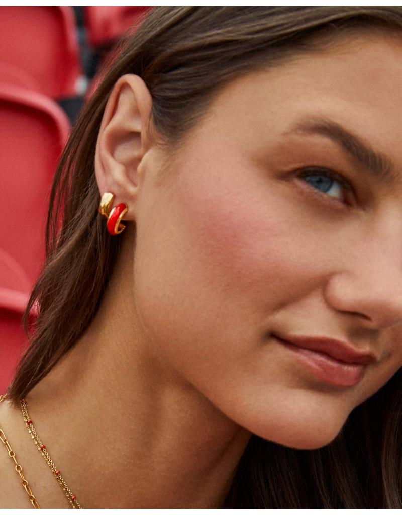 KENDRA SCOTT DESIGN Ainsley Gold Huggie Earrings in Red Enamel