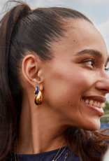 KENDRA SCOTT DESIGN Ainsley Gold Huggie Earrings in Blue Enamel KENDRA SCOTT DESIGN Ainsley Gold Huggie Earrings in Blue Enamel