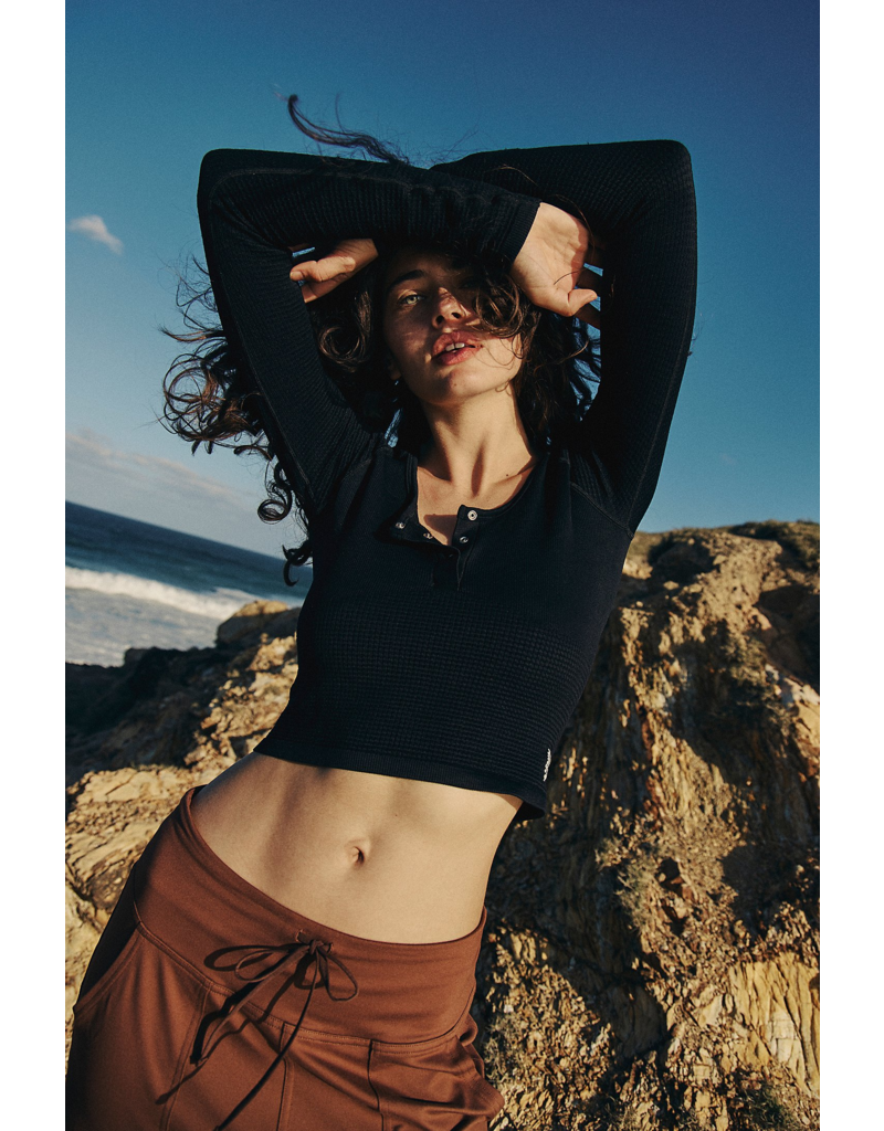 FREE PEOPLE MOVEMENT Bail Out Long Sleeve Layer in Black