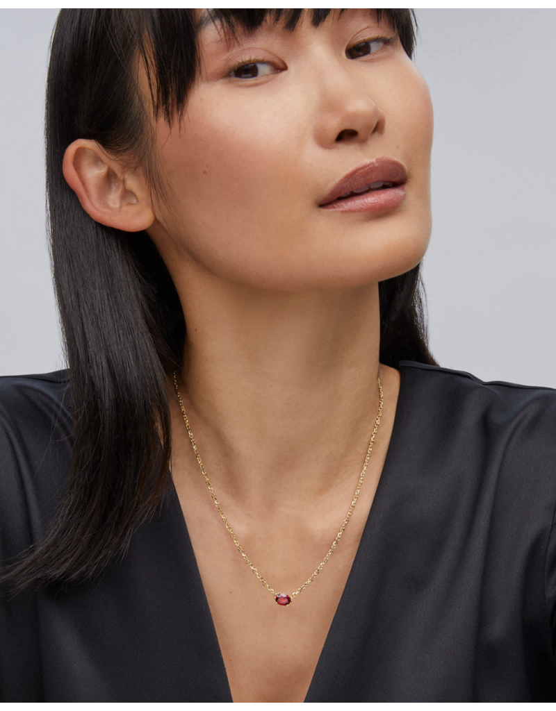 KENDRA SCOTT DESIGN Cailin Gold Pendant Necklace in Burgundy Crystal