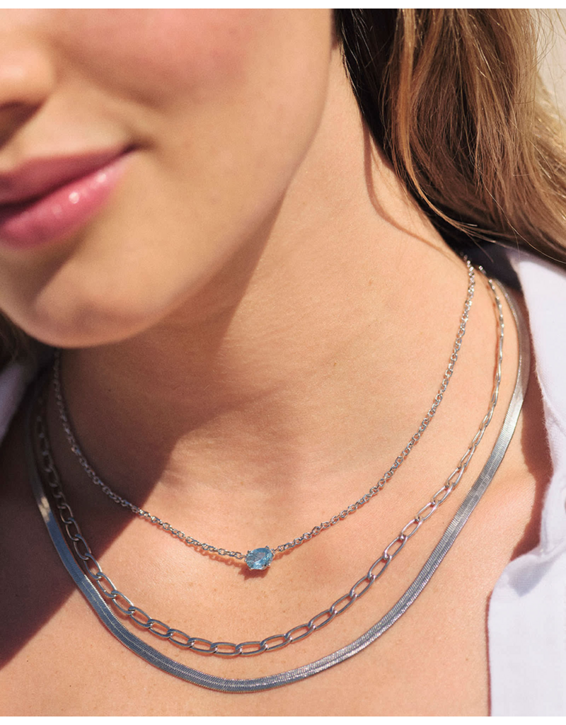 KENDRA SCOTT DESIGN Cailin Silver Pendant Necklace in Aqua Crystal