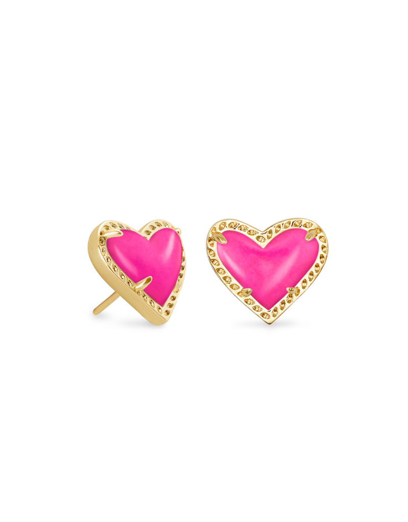 KENDRA SCOTT DESIGN  Ari Heart Gold Stud Earrings in Magenta Magnesite
