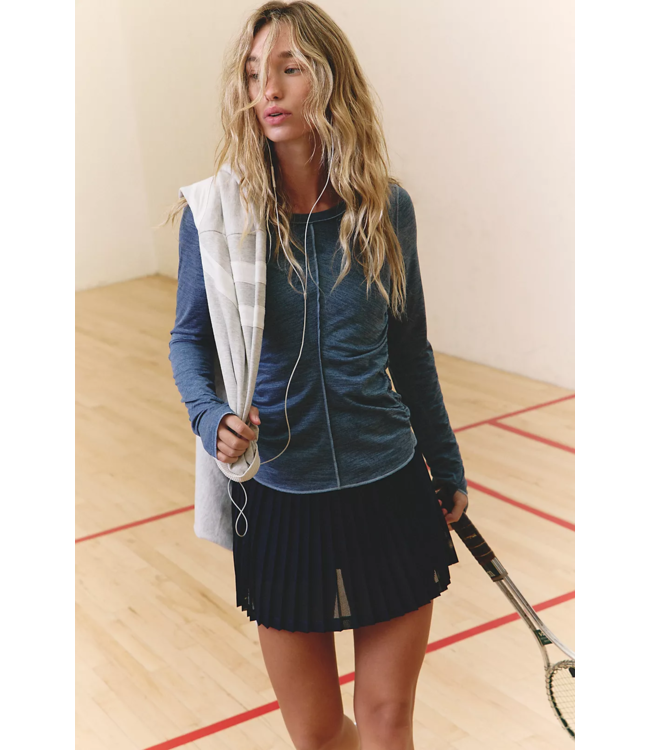 Right On Run Long Sleeve Layer in Skyline