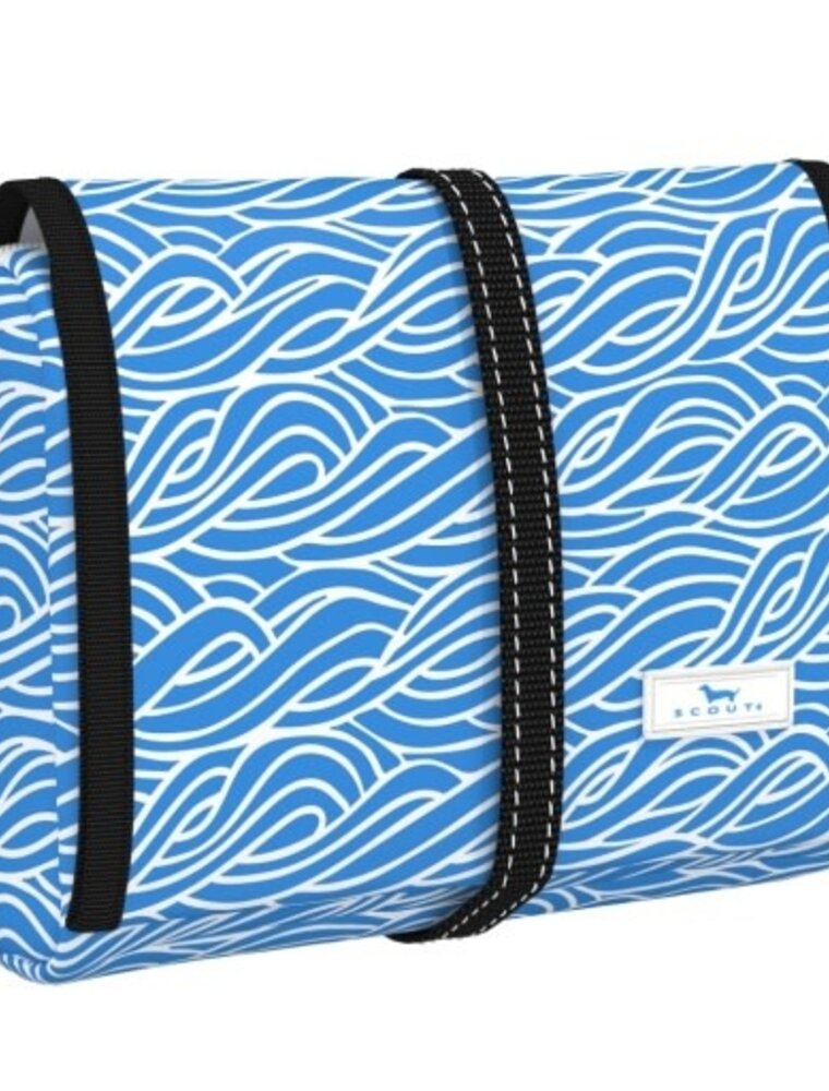 SCOUT Beauty Burrito Hanging Toiletry Bag in Flow Rida