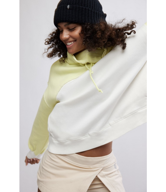 Home Stretch Colorblock Pullover in Sour Citrus Combo