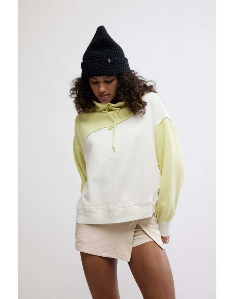 FREE PEOPLE MOVEMENT Home Stretch Colorblock Pullover in Sour Citrus Combo