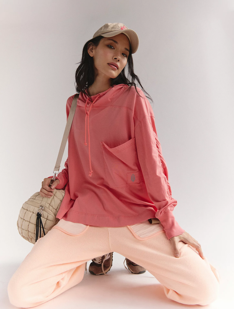 FREE PEOPLE MOVEMENT Hot Shot Hooded Layer in Hibiscus