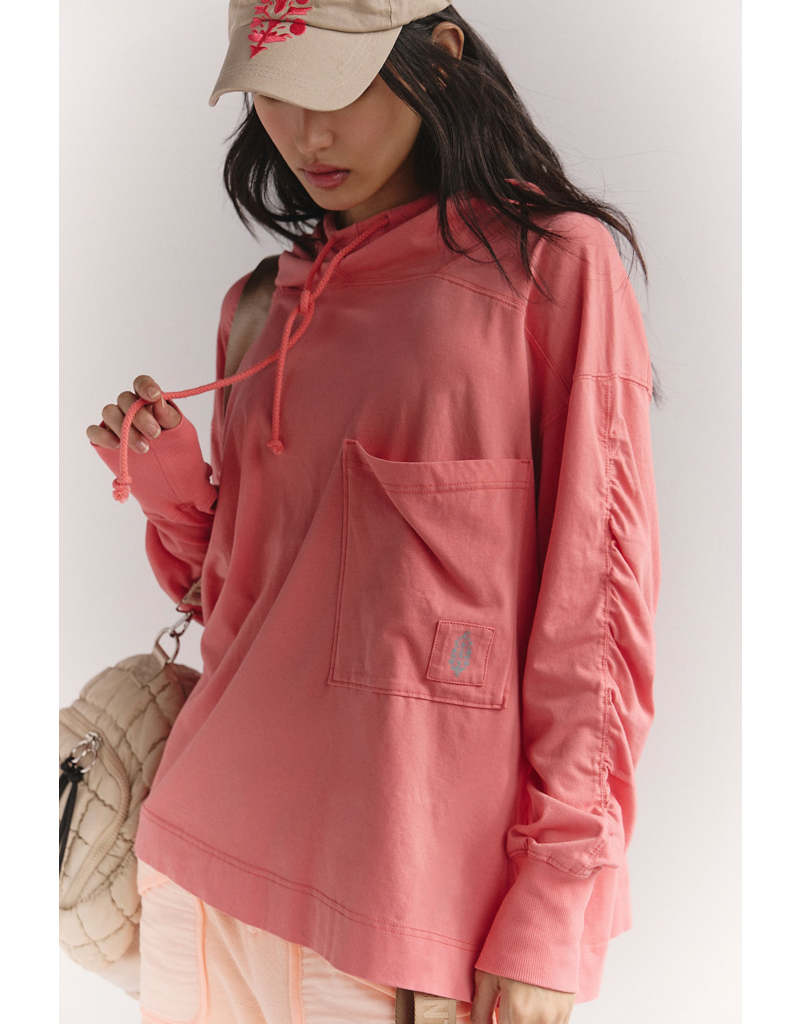 FREE PEOPLE MOVEMENT Hot Shot Hooded Layer in Hibiscus