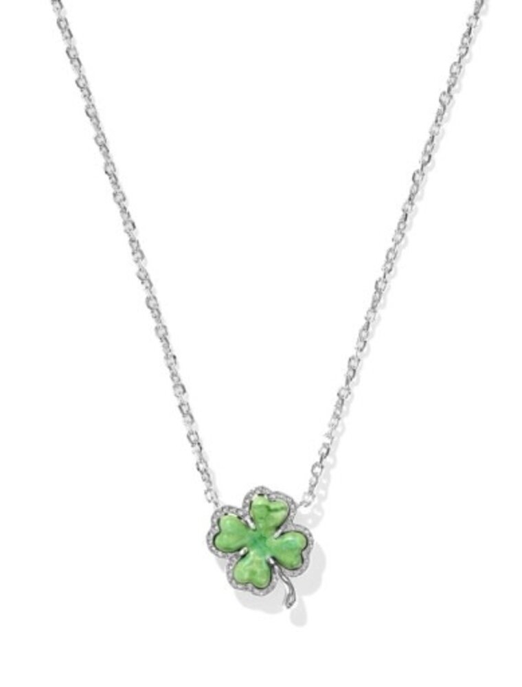 KENDRA SCOTT DESIGN Clover Silver Short Pendant Necklace