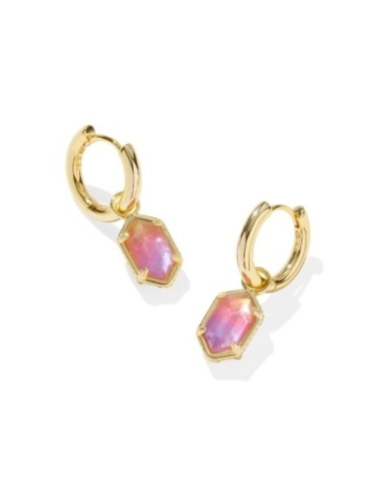 KENDRA SCOTT DESIGN Hallie Gold Huggie Earrings in Sunrise Watercolor Illusion