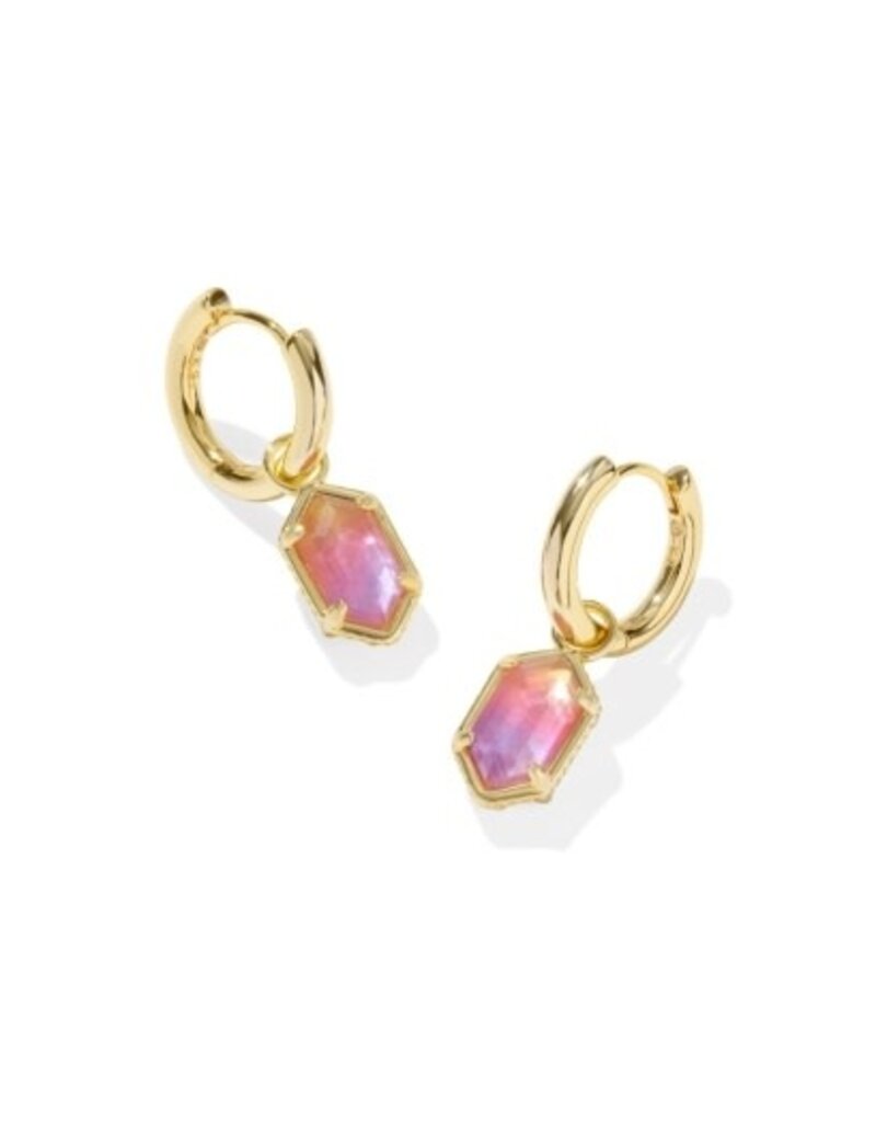 KENDRA SCOTT DESIGN Hallie Gold Huggie Earrings in Sunrise Watercolor Illusion