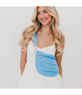 PRETTY SIMPLE Jolie Puffer Belt Bag in Carolina Blue