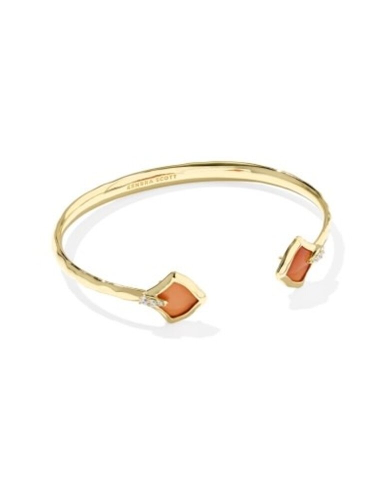 KENDRA SCOTT DESIGN Joelle Gold Cuff Bracelet in Papaya Mother-of-Pearl