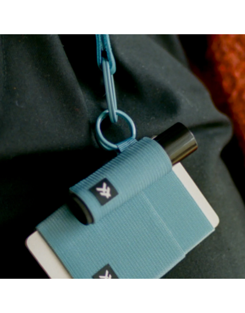 THREAD WALLETS Lip Balm Holder in Surf Blue