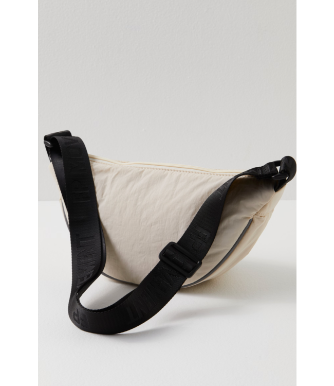 Bulls Eye Sling Bag in Ivory