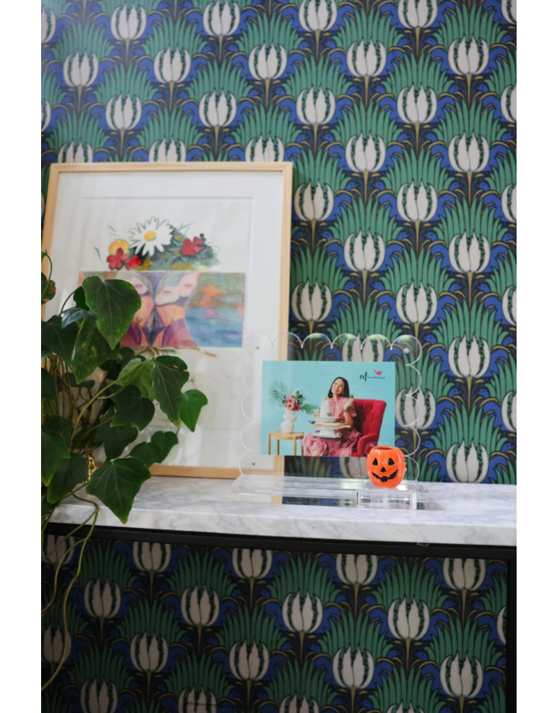 NORA FLEMING Scalloped Acrylic Frame