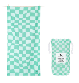 DOCK & BAY Quick Dry XL Towel in Checkmate Green