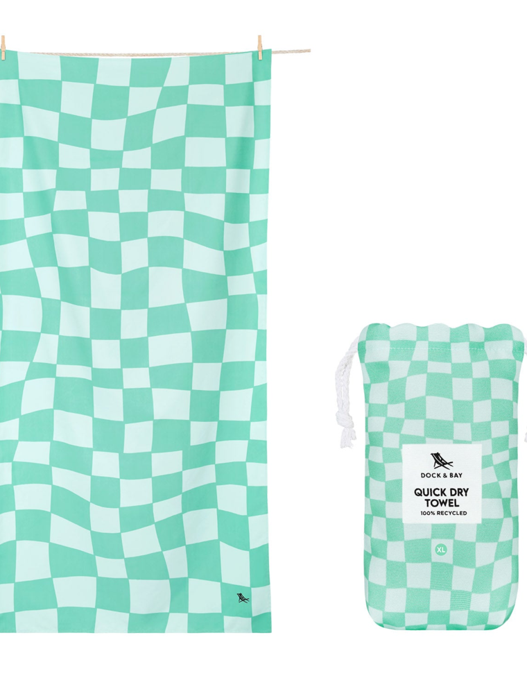 DOCK & BAY Quick Dry XL Towel in Checkmate Green