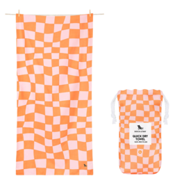 DOCK & BAY Quick Dry XL Towel in Checkmate Orange