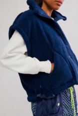 FREE PEOPLE MOVEMENT Scout It Out Fleece Vest in Midnight Navy