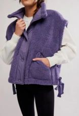 FREE PEOPLE MOVEMENT Scout It Out Fleece Vest in Graphite