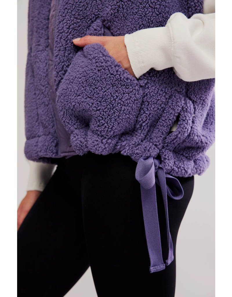 FREE PEOPLE MOVEMENT Scout It Out Fleece Vest in Graphite