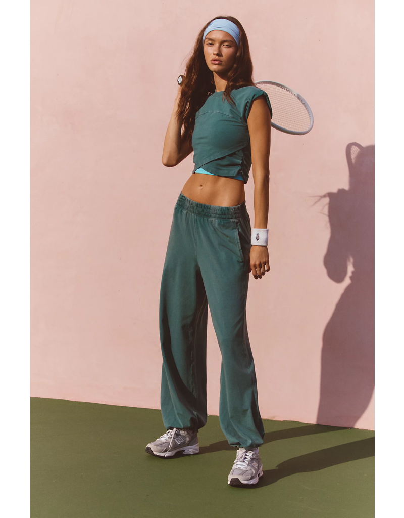 FREE PEOPLE MOVEMENT Hot Shot Crossover Set in Evergreen