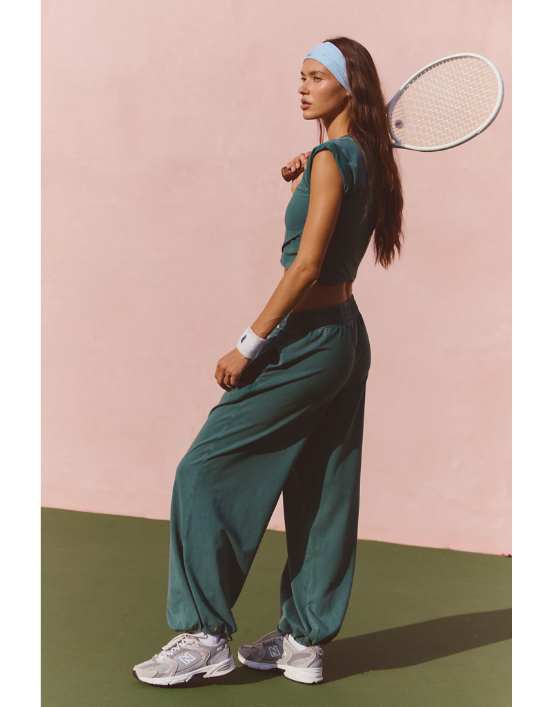 FREE PEOPLE MOVEMENT Hot Shot Crossover Set in Evergreen