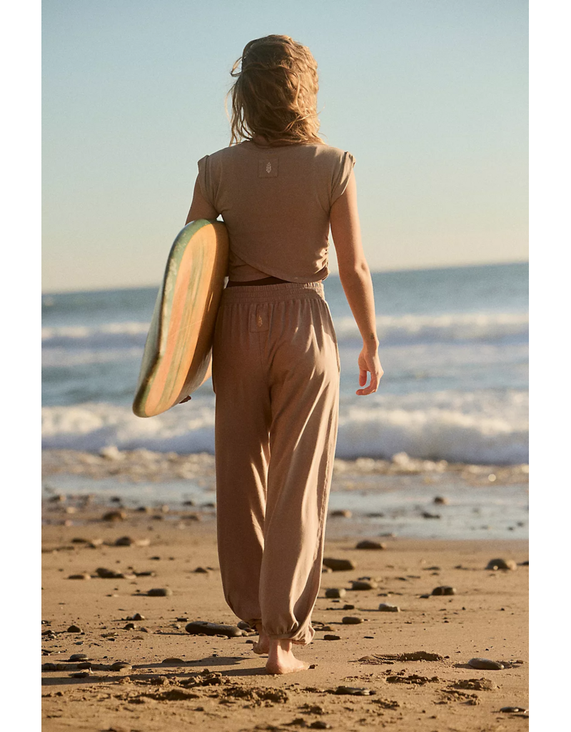 FREE PEOPLE MOVEMENT Hot Shot Crossover Set in Pumice