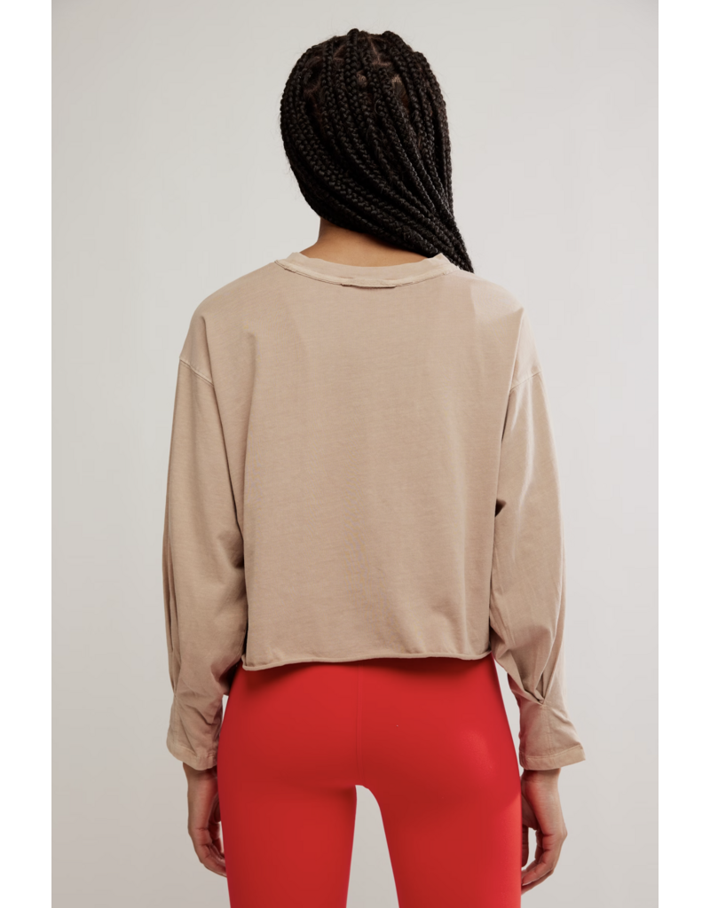 FREE PEOPLE MOVEMENT Inspire Layer in Sandy